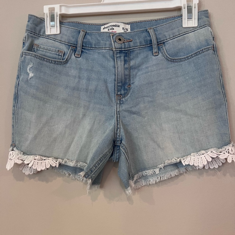 Abercrombie kids girls midi short. Size 15/16